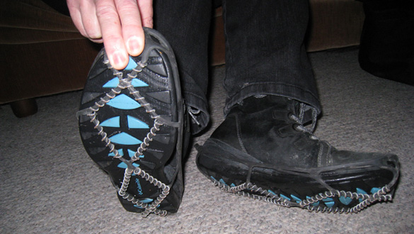 Yak-Trax shoe grips (Photo: Green 