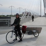 Jackie with table on BOB trailer (Esplanade Riel AT Bridge)
